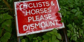 Horses should dismount too? 